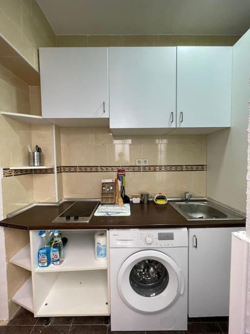Juan Pantoja, Apartamento Para 2 En Metro Alvarado Madrid Exterior photo